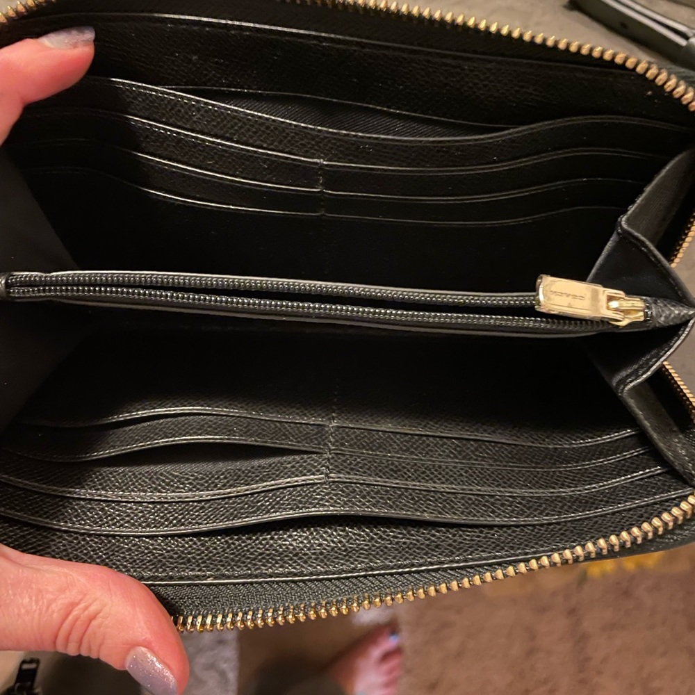 COACH wallet - Picture 2 of 2